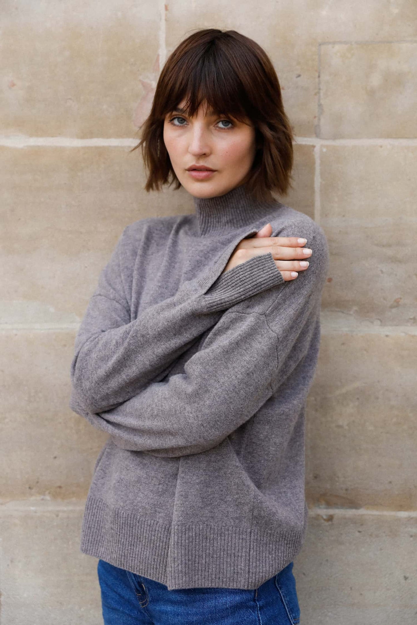 Pull col cheminée en laine mérinos extra fine taupe - Lana - Huguet Paris