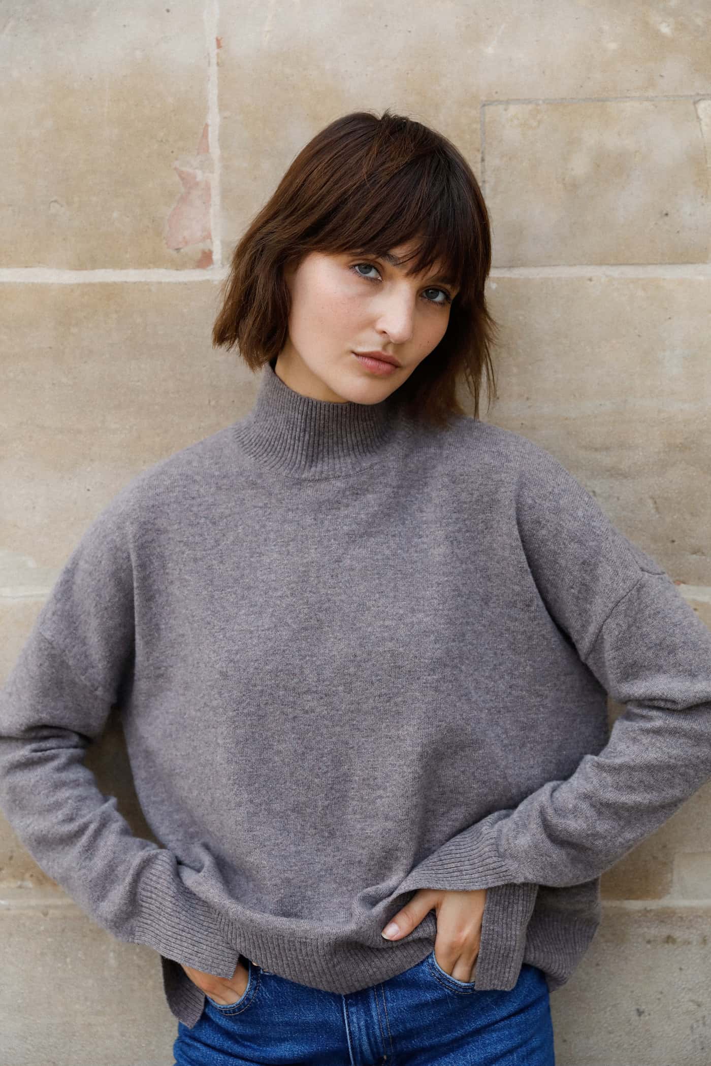 Pull col cheminée en laine mérinos extra fine taupe - Lana - Huguet Paris