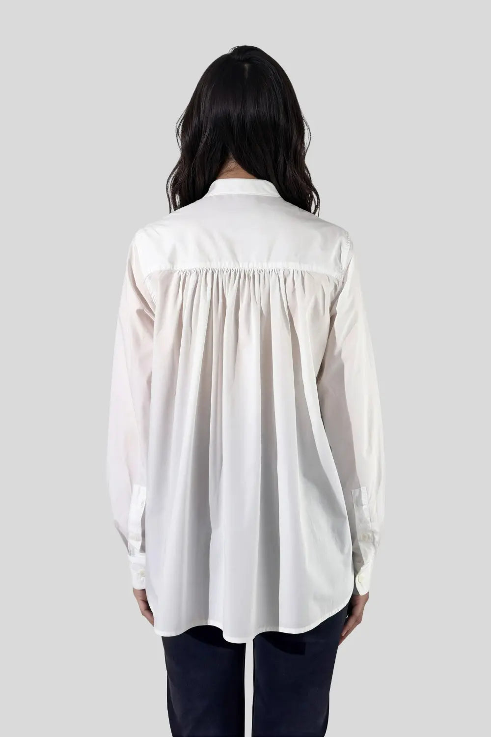 Chemise col officier coton blanc vue de dos - studio