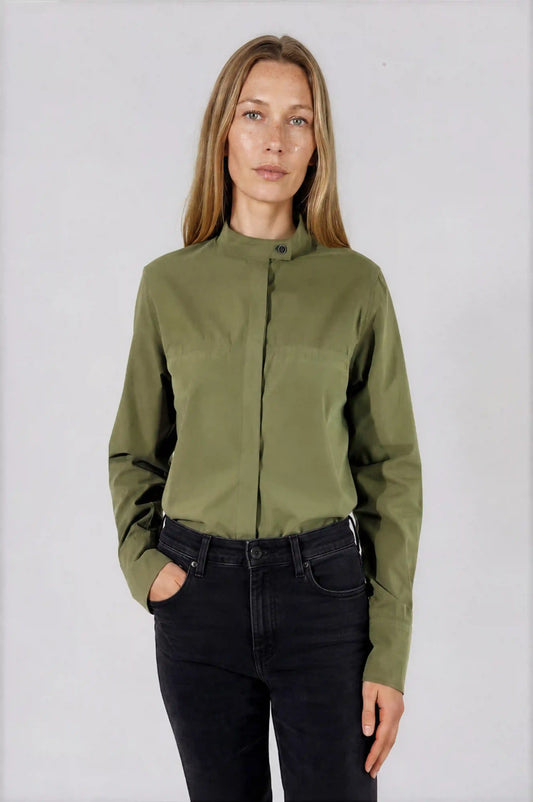 Chemise col officier coton kaki vue de face - studio