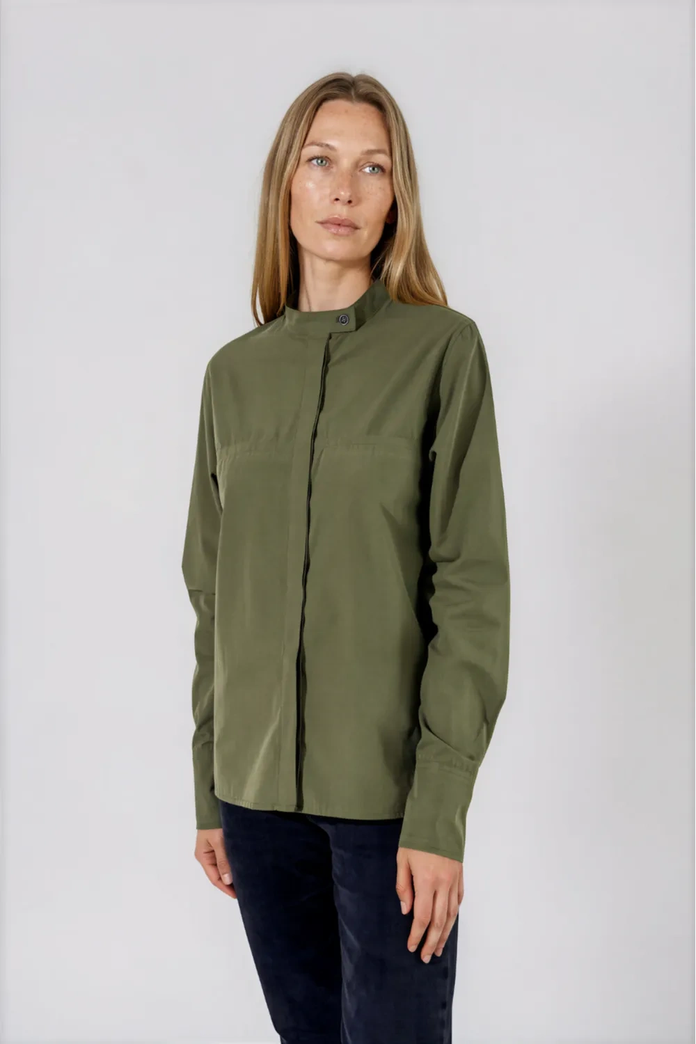 Chemise col officier kaki en popeline de coton - Ambre