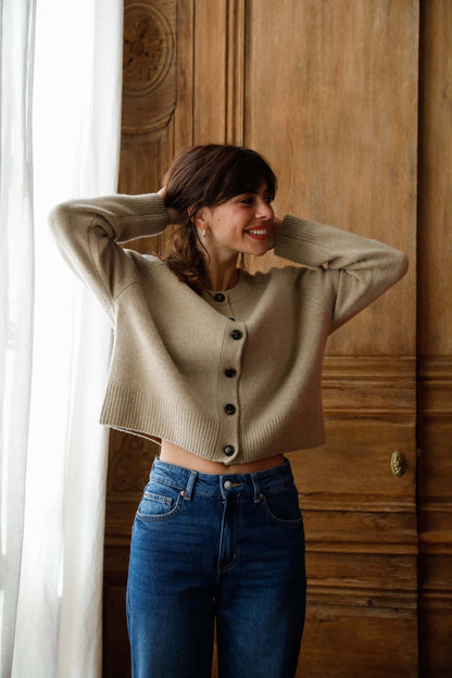 Cardigan en laine mérinos extra fine beige - Louise - Huguet Paris