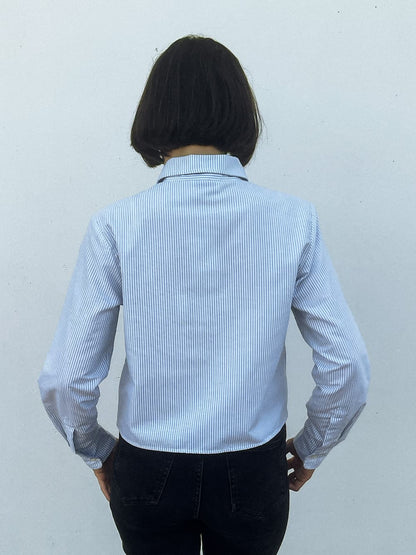 Chemise Alma à coupe courte en coton bio rayé vert – vue dos – Huguet Paris