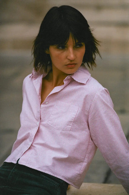 Chemise courte coton rayé rouge vue de profil