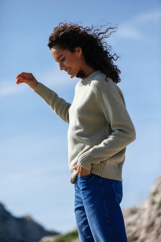 Pull femme col rond en laine mérinos extra fine vert amande 