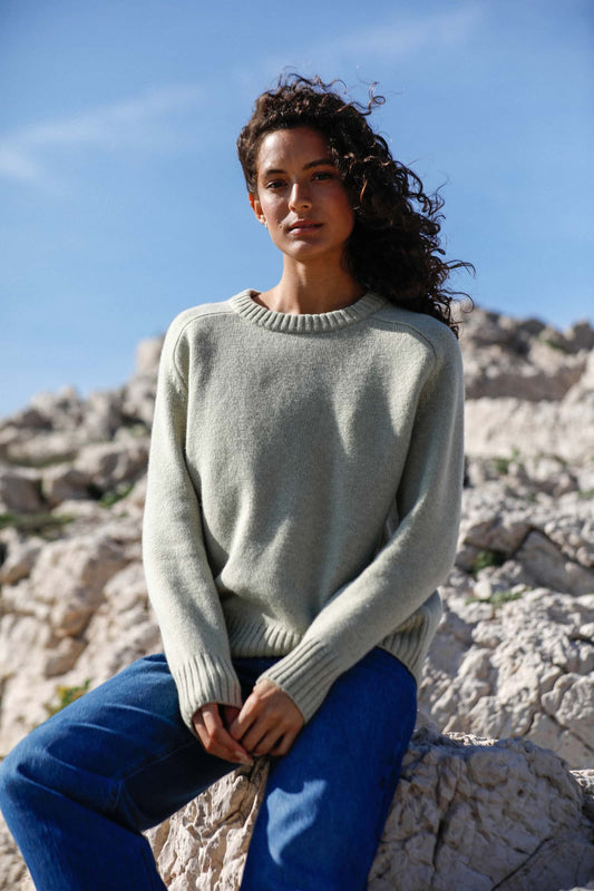 Pull col rond en laine mérinos extra fine vert amande - Cléo - Huguet Paris