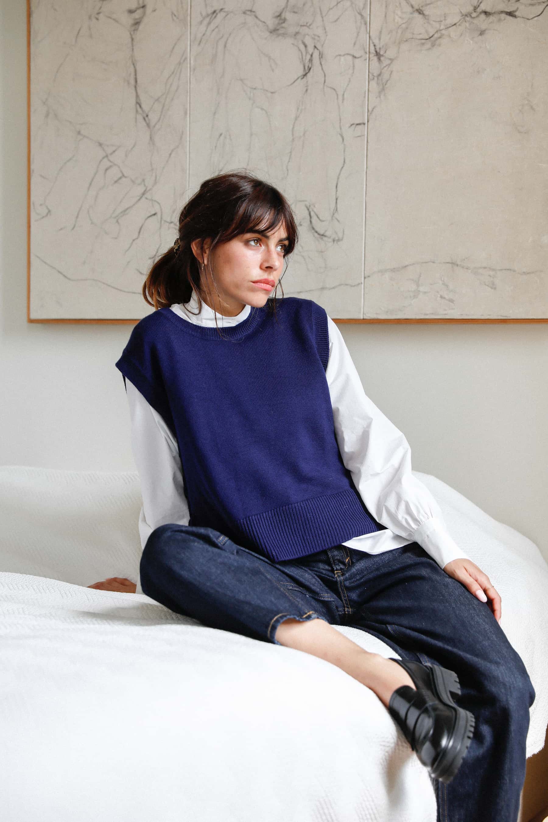 Pull femme Inès sans manche en laine mérinos extra fine bleu marine