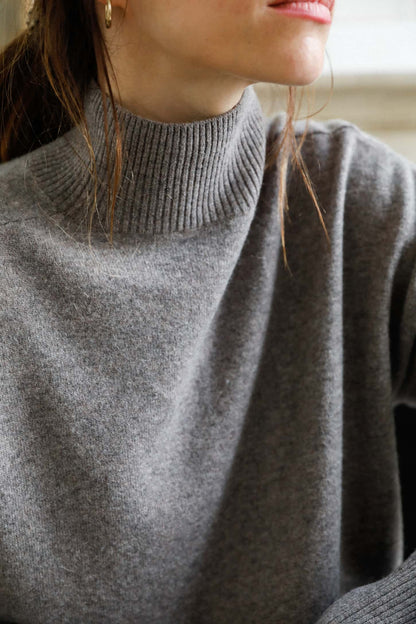 Pull col cheminée en laine mérinos extra fine taupe - Lana - Huguet Paris